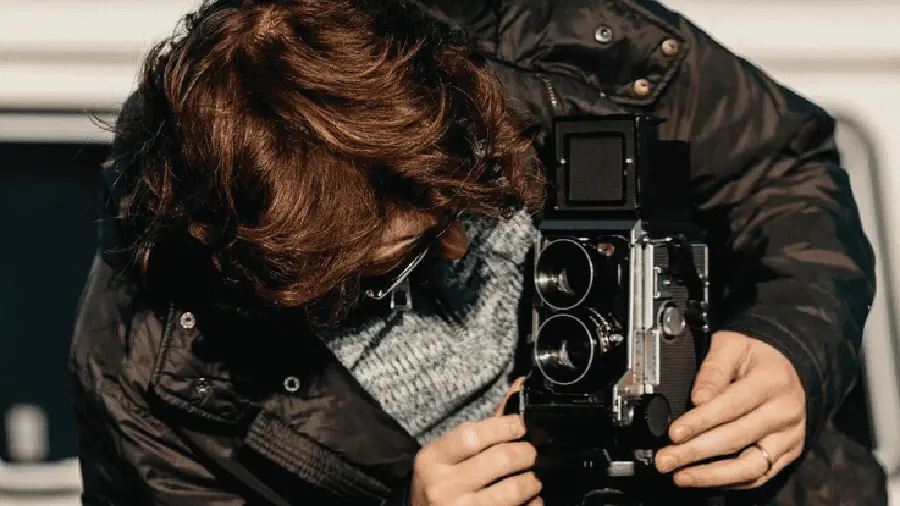 كيفية استخدام المرشحات السينمائية لإضفاء طابع احترافي 2025 1 استخدام المرشحات السينمائية