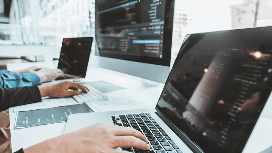 5 خطوات لـ تطوير موقع ويب حديث وفعّال في الكويت 2025 6 تطوير موقع ويب