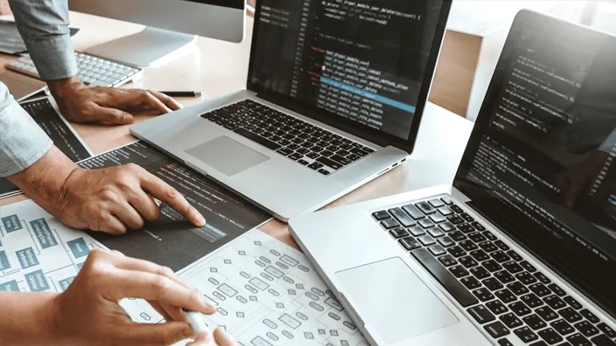 5 خطوات لـ تطوير موقع ويب حديث وفعّال في الكويت 2025 3 تطوير موقع ويب