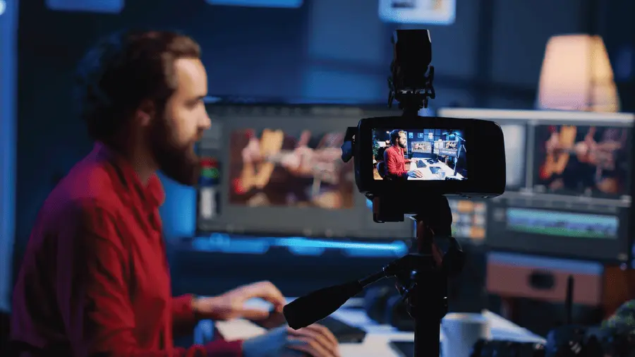 كيفية إضافة نصوص متحركة لزيادة تفاعل المشاهدين 2025 5 إضافة نصوص متحركة