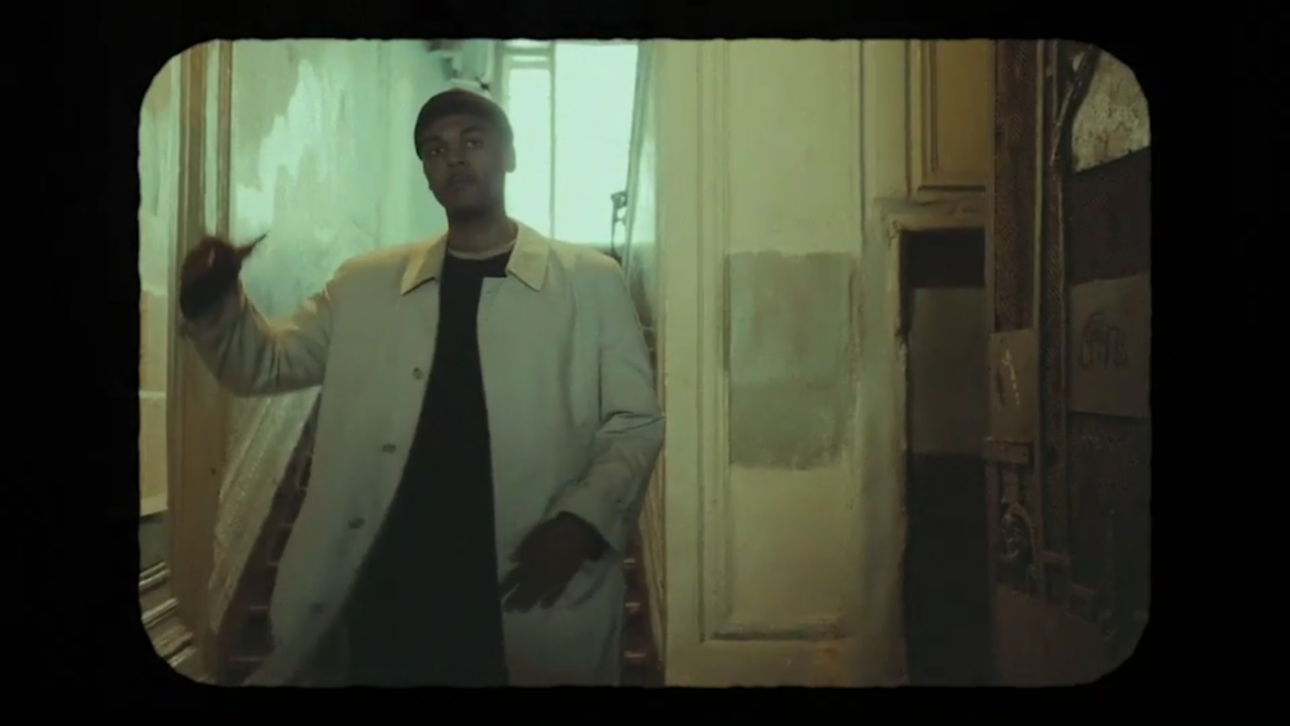 VHS Old TV Glitch Effect Transitions for Premiere Pro